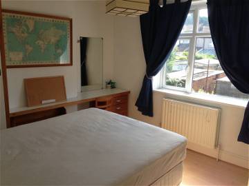 Roomlala | Belle Camere Grandi In Casa Pulita / Tranquilla A Thornton Heath