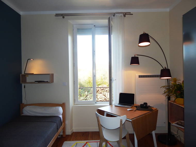 Homestay Nemours 99956