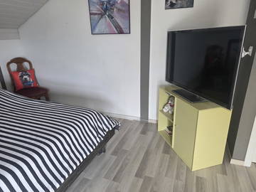 Chambre chez l'habitant à louer à Neuchâtel - photo 6 : chambre-6
