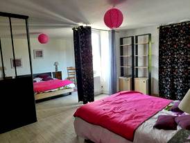 Pink Room In House With Spa and Swimming Pool in Summer