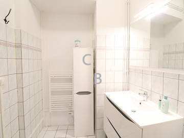 Colocation à louer à Nancy - salle de bain-10