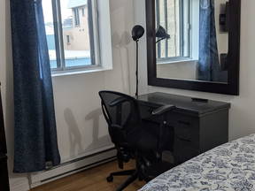 Schönes möbliertes Zimmer zu Hause in Brossard