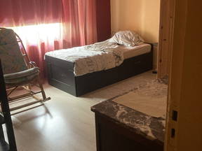Belle grande chambre lumineuse