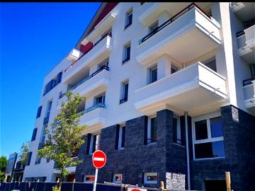 Roomlala | Bellissimo Nuovo Appartamento Con 2 Camere Da Letto In Affitto Nel Centro Di Trappes