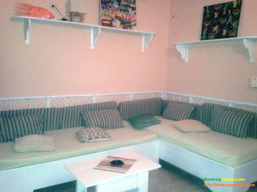 Roomlala | Betaalbaar appartement in privévilla nabij het strand - Bilo 3