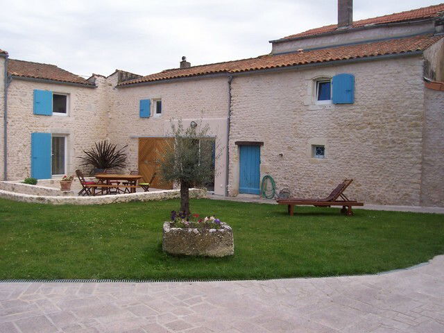 Homestay Saint-Just-Luzac 50361