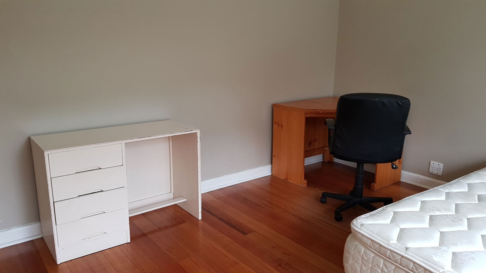 Quedarse En Casa Box Hill South 212837