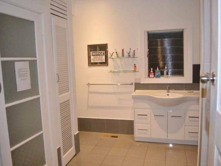 Homestay Box Hill South 212837-5