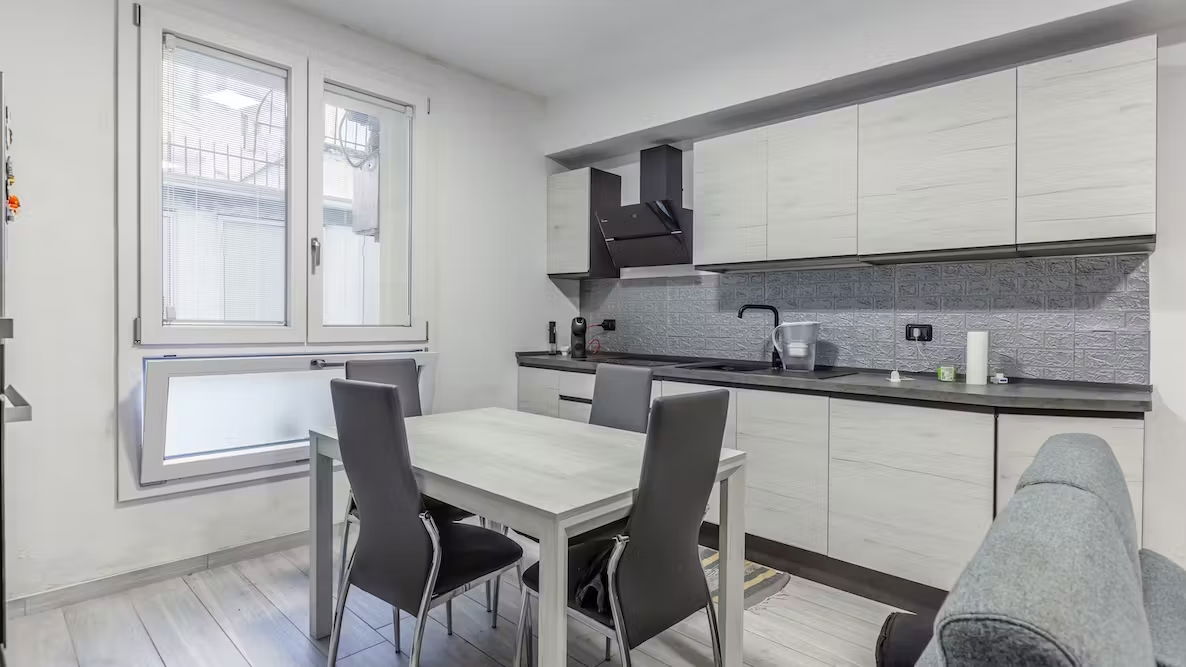 Hemvistelse Milano 373240