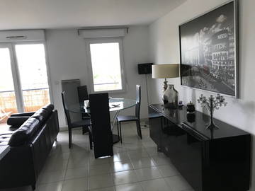 Roomlala | Blisko Airbusa, przyjemny T2 o powierzchni 52m2