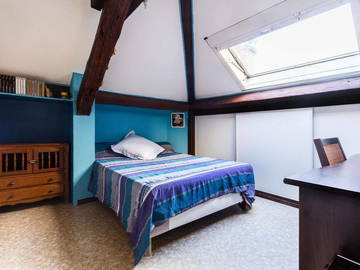 Roomlala | Blou kamer in 'n tuiste in die middestad