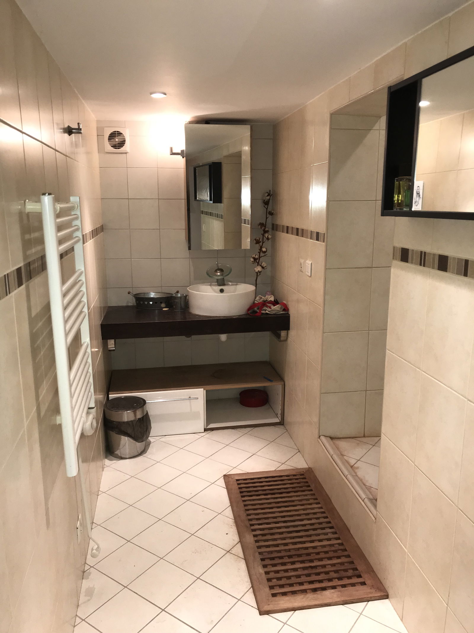 Oberoende Studio Feyzin 130400