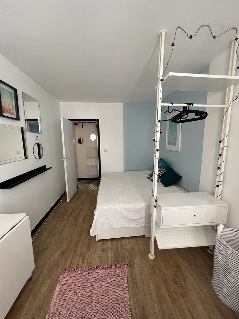 Wg (Wohngemeinschaft) Paris 669026