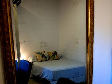 Roomlala | Bonita habitación con terracita céntrica