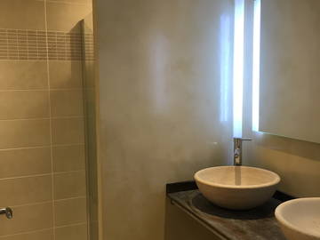 Roomlala | Bonne Barracks 7 kamers + ingerichte keuken