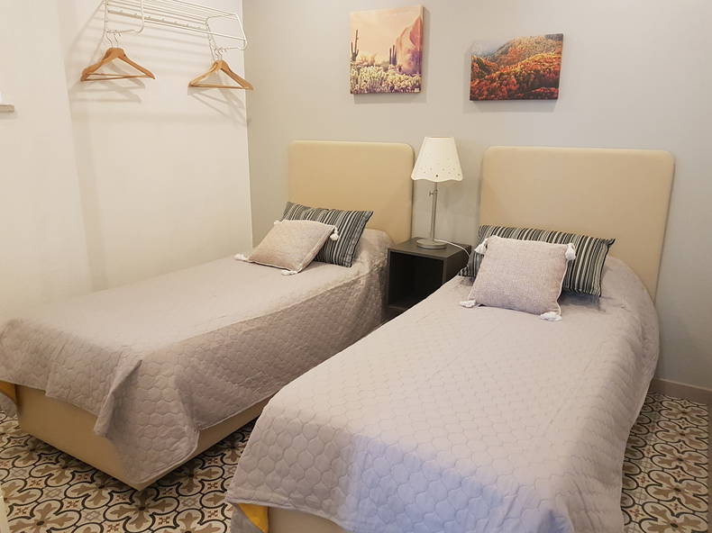 Toda La Casa Ferrel 223581-3