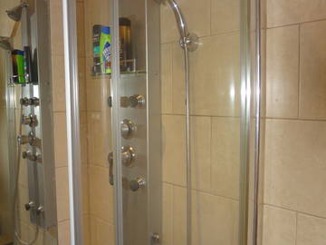 Homestay Sw19 3Bp 202855-5