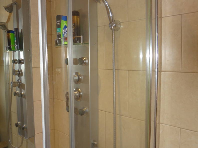 Famiglia SW19 3BP 202855-5