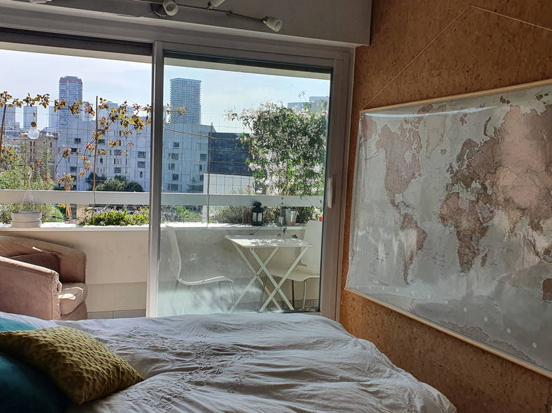 Homestay Paris 196990-2