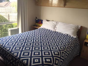 Roomlala | Bright Sunny Room In Macleod