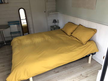 Roomlala | Budynek gospodarczy z prywatną łazienką.