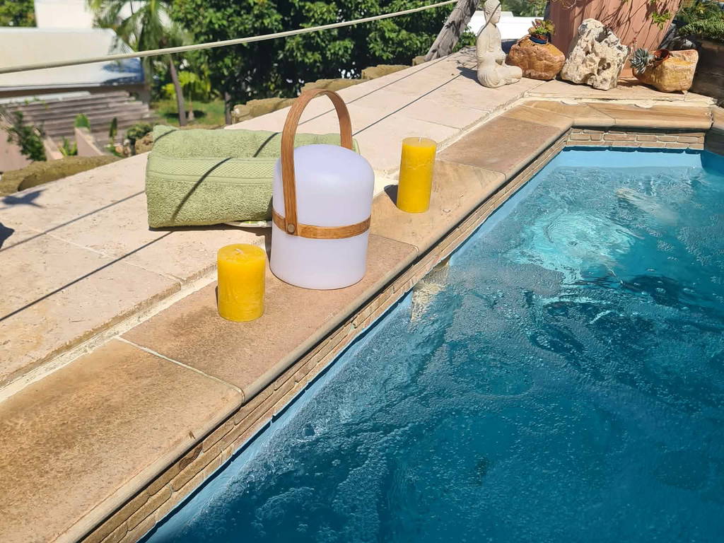 Entire Home Saint Pierre 58436-1