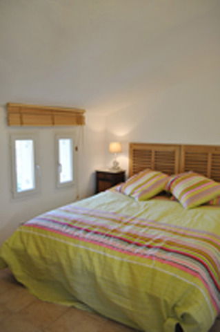 Estudio Independiente La Tour-d'Aigues 30052