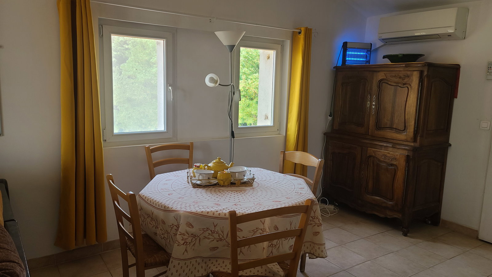 Casa Entera La Tour-d'Aigues 30052