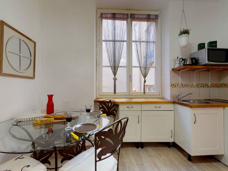 Cały Dom Lyon 180785-2