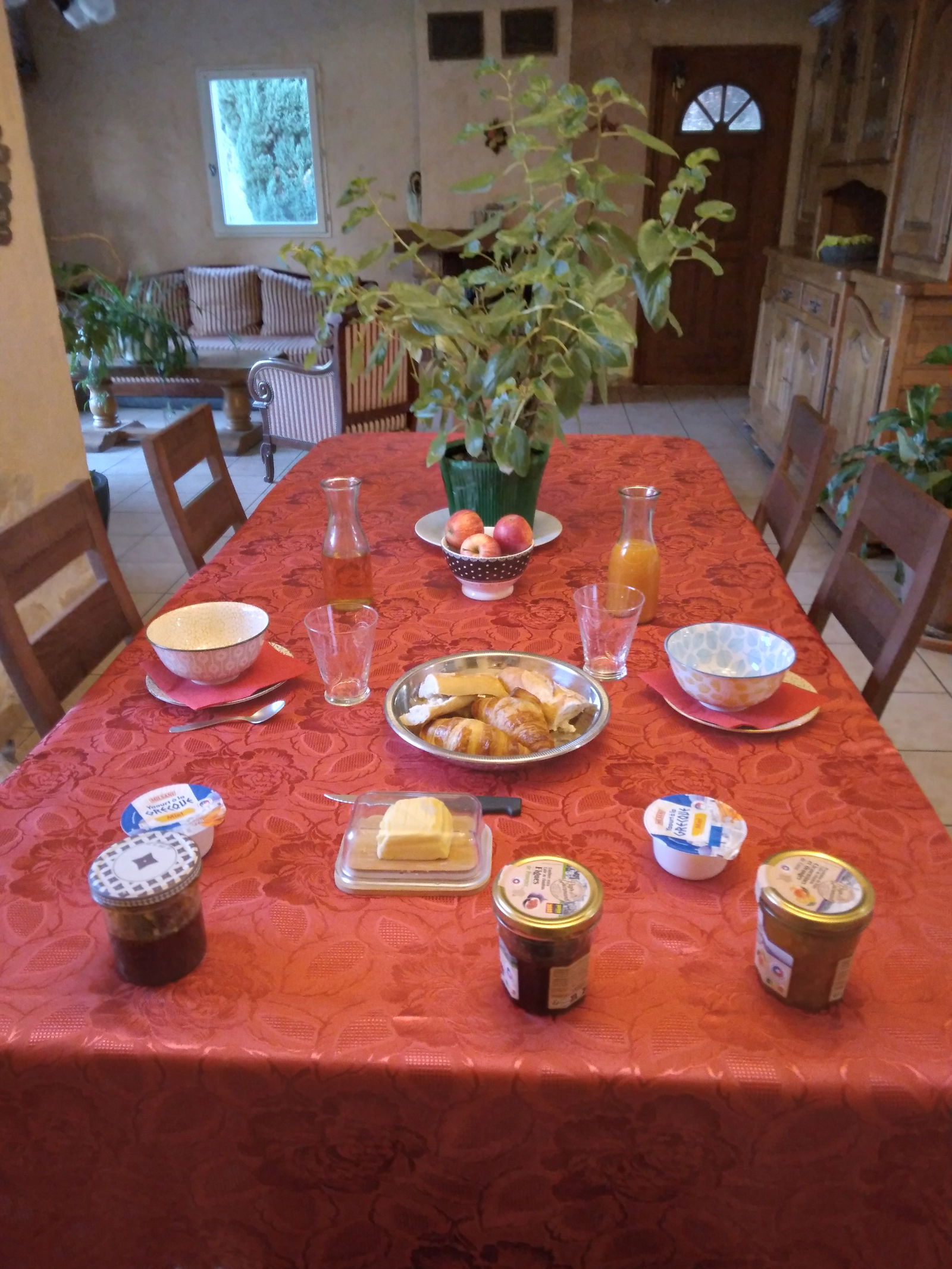 Habitaciones De Huéspedes La Tour-d'Aigues 421984