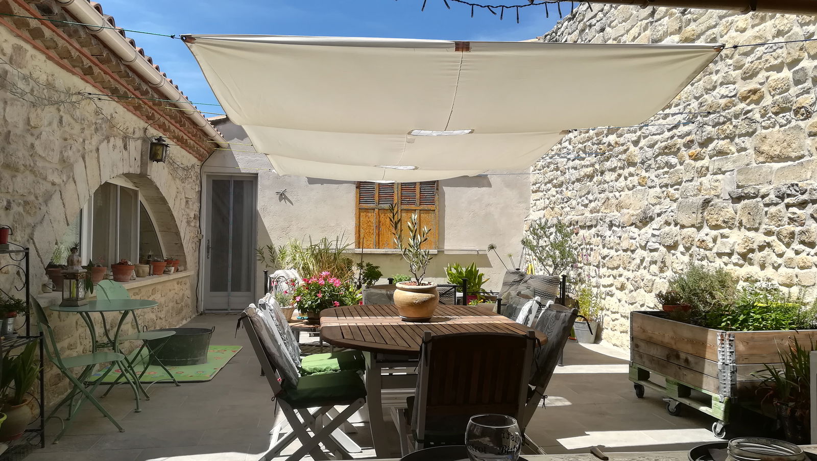 Habitaciones De Huéspedes Théziers 389605