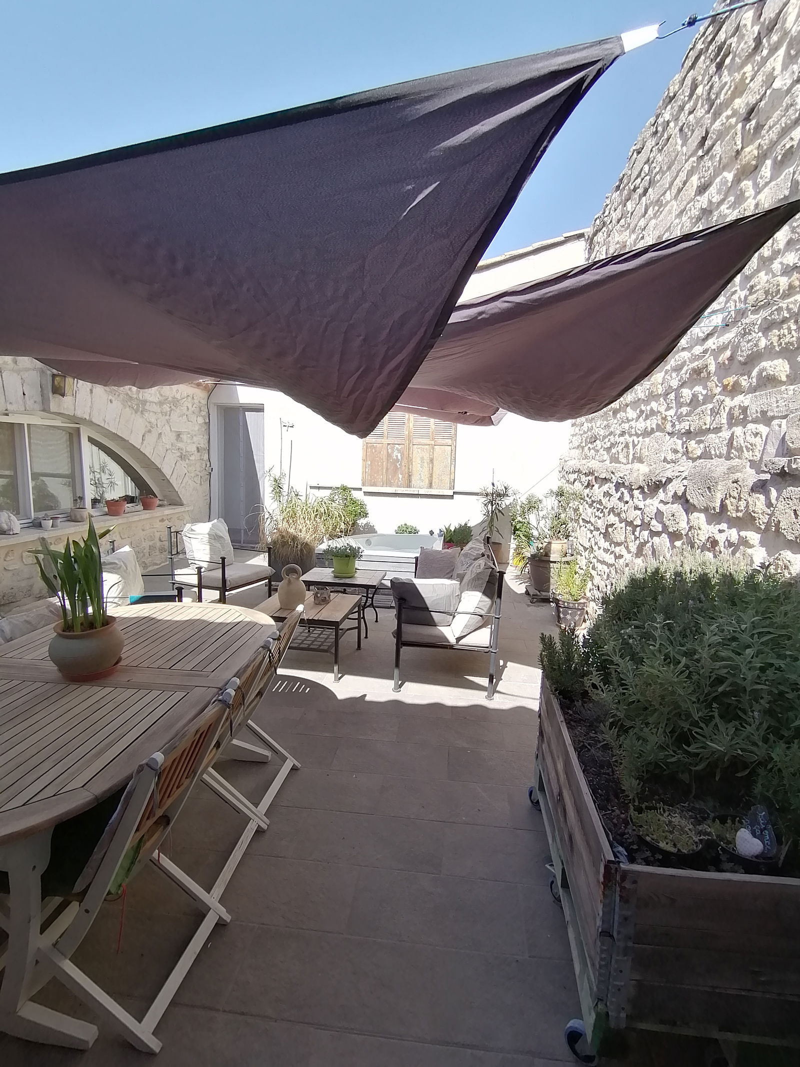 Habitaciones De Huéspedes Théziers 389605