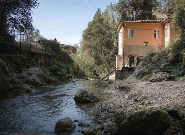 Colocación Provincia di Lucca 267206