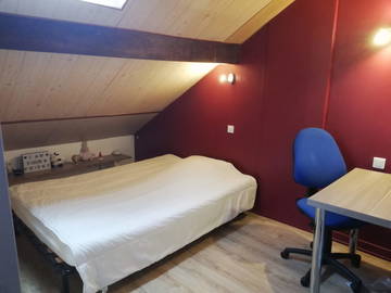 Roomlala | Camera 10m2 in padiglione, vicino a Parigi (metro, RER B, RER E)