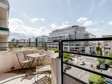 Roomlala | Camera accogliente con balcone vicino alla metropolitana Pablo Picasso