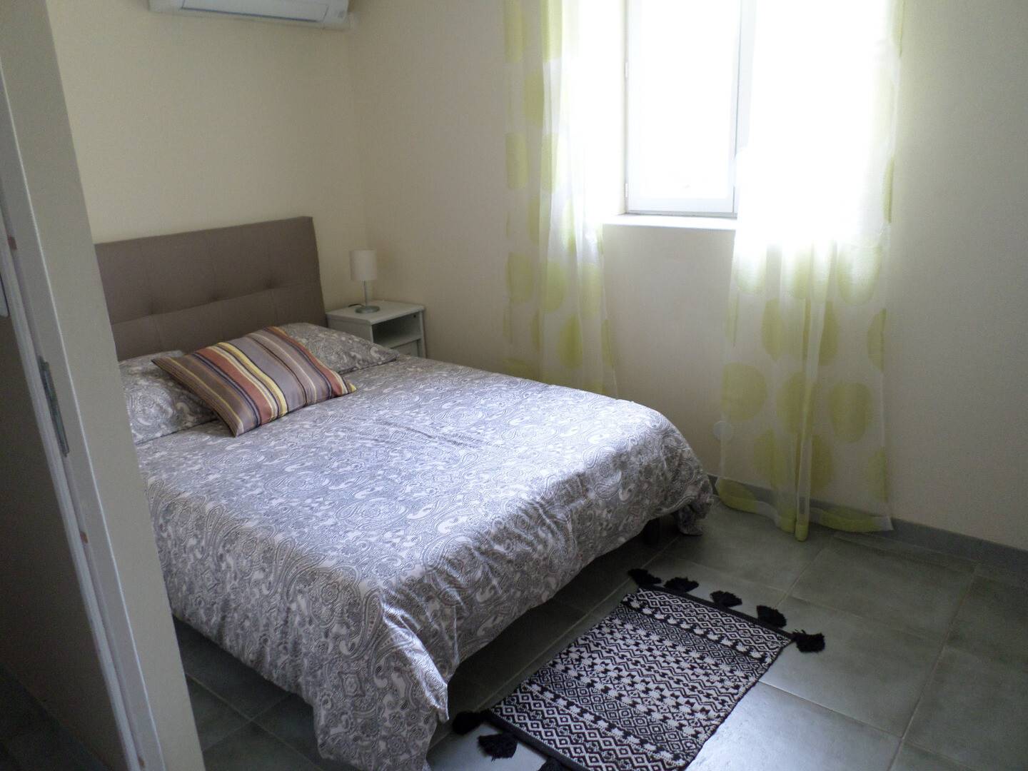 Famiglia Nîmes 613898