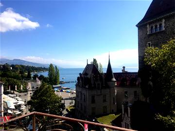 Roomlala | Camera con balcone e vista lago, sotto l'orologio di Ouchy 🕰