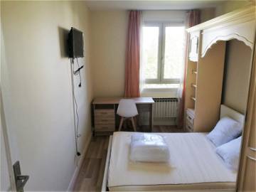 Roomlala | Camera con servizio di pulizia a Drancy