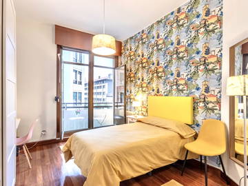 Roomlala | Camera Con Terrazza Privata, Indautxu Molto Luminosa