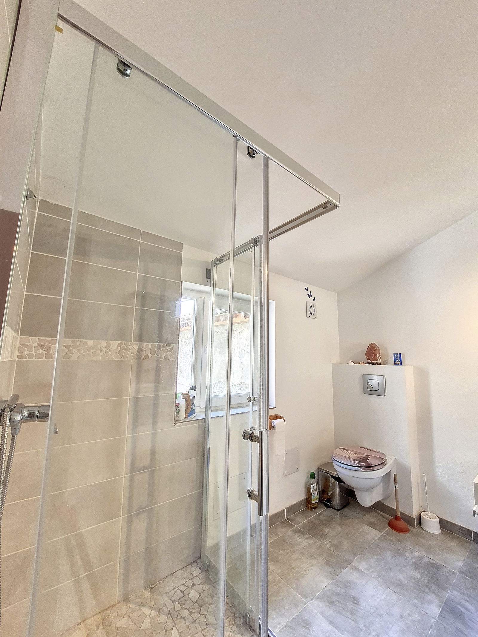 Collocazione L'Isle-sur-la-Sorgue 254009