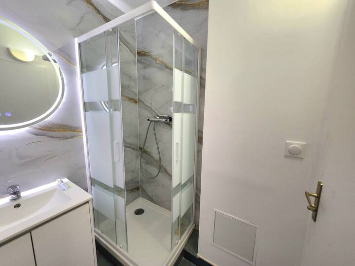 Collocazione Paris 664509