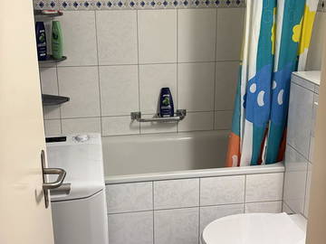 Chambre chez l'habitant à louer à Dietikon - photo 5 : salle de bain-5