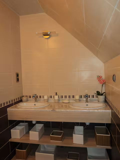 Famiglia Caumont-sur-Aure 631723