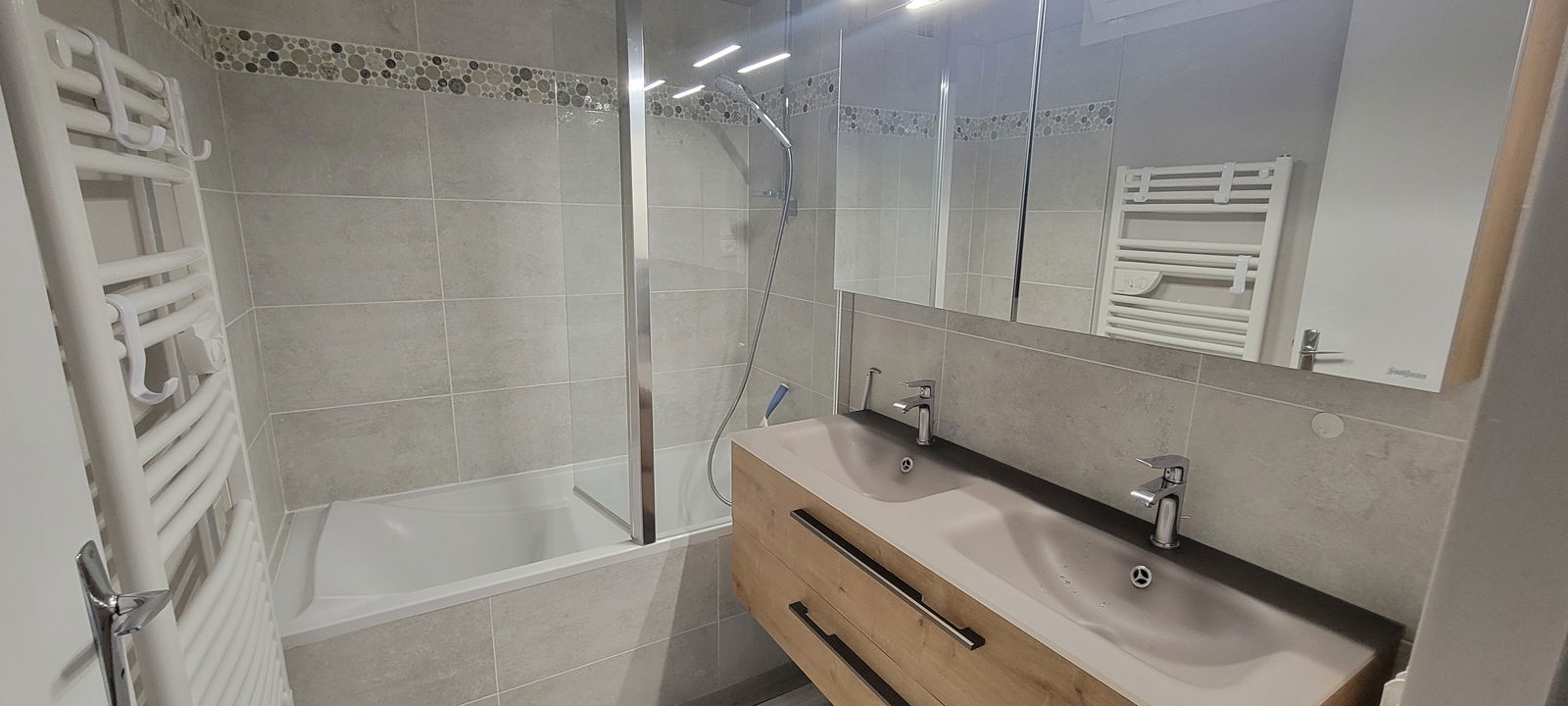 Famiglia Bourg-en-Bresse 394221