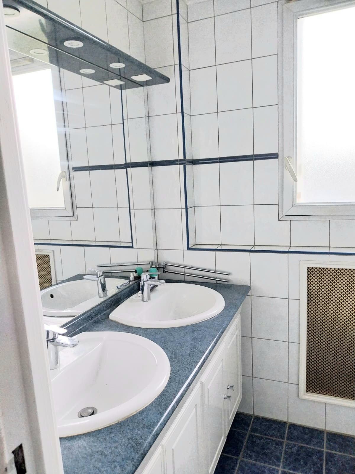 Colocação Rosny-sous-Bois 472561