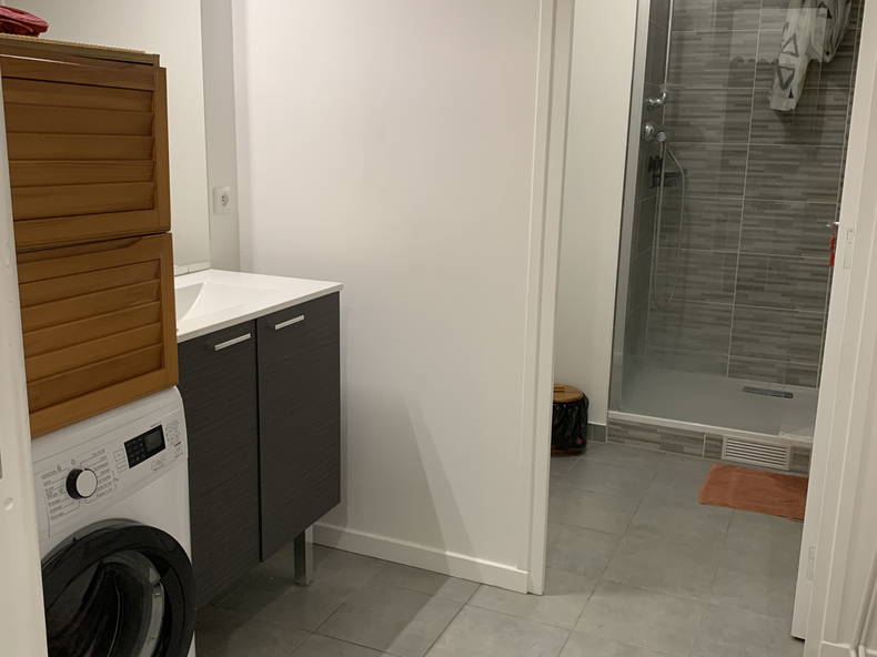 Colocation Bondy 670463-5