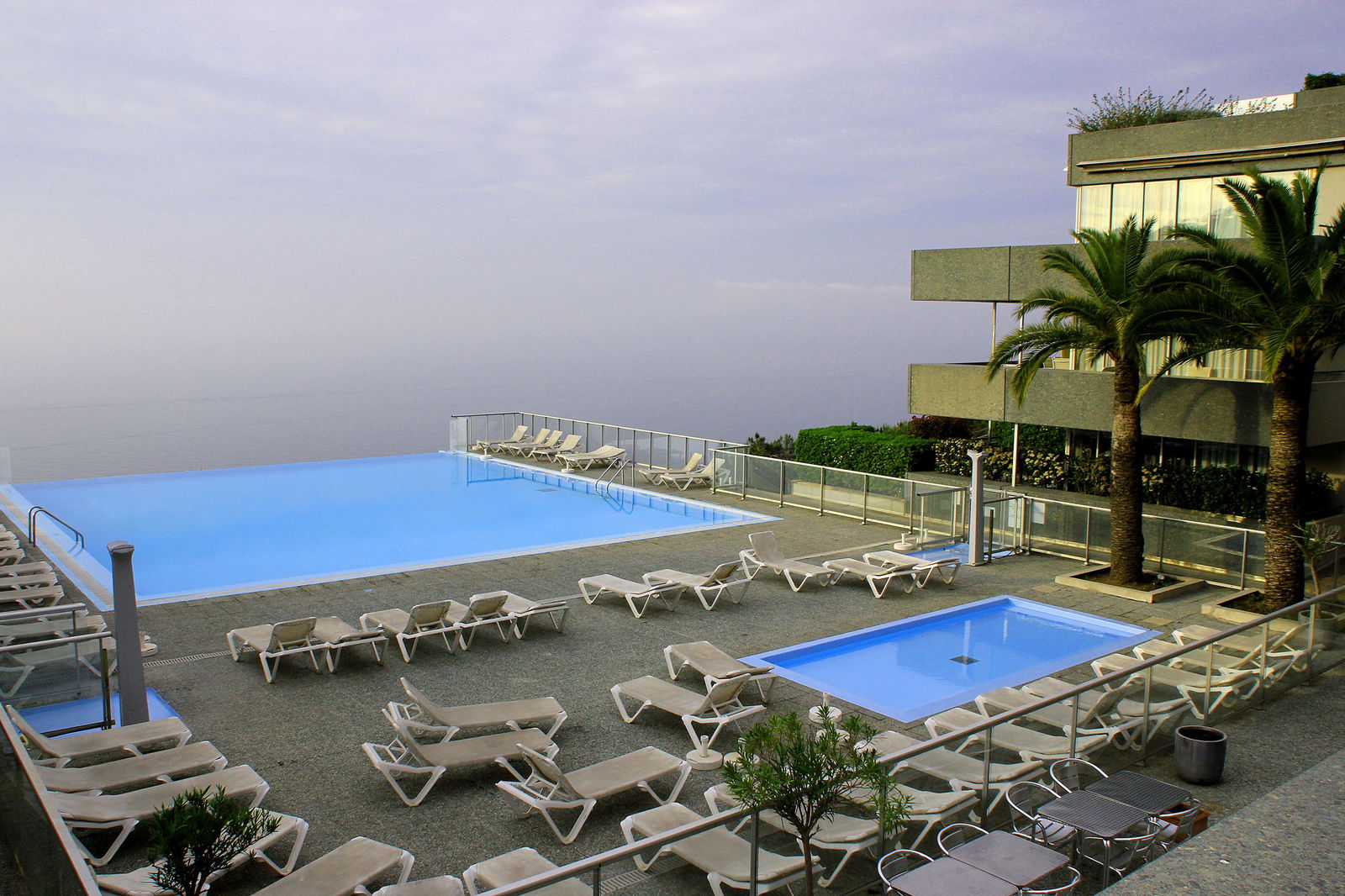 Independent Studio Cap-d'Ail 64127