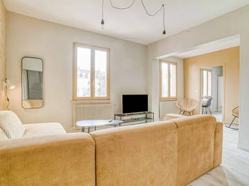 Roomlala | Casa a schiera arredata e ristrutturata condivisa – Centro città