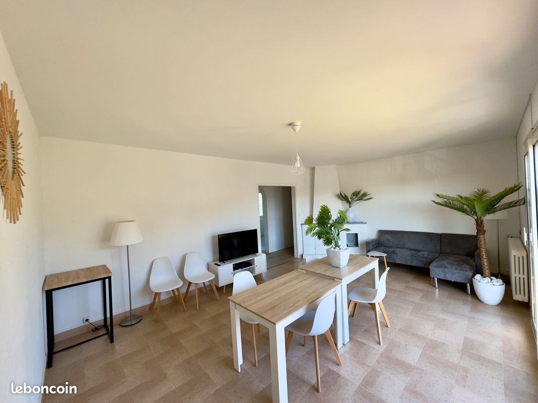 Collocazione Poitiers 530286