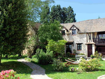 Roomlala | Casa De Huéspedes - Le Clos Dormont